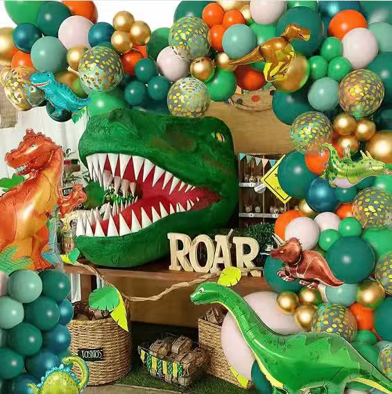 Balon pesta hewan hutan